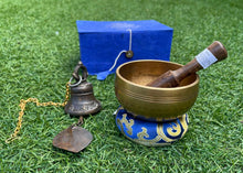 Load image into Gallery viewer, Singing bowl-Wind chimes Bundle Gift Pack