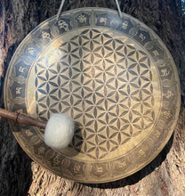 Load image into Gallery viewer, Gong with Beater-Flower of Life-40 cm-Percussion Instrument-Sacred Geometry