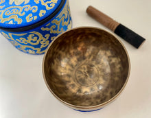 Load image into Gallery viewer, Singing Bowl Gift Set-Full Moon Healing Sound bowl-Handmade-15 cm