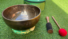 Load image into Gallery viewer, Singing Bowl-21 cm-Full Moon bowl with a Carry bag-Handmade Healing Gift Set