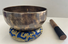 Load image into Gallery viewer, Singing Bowl-Full Moon Handmade Meditation Bowl-18 cm-Chakra Healing Bowl