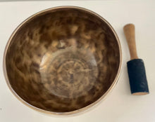 Load image into Gallery viewer, Singing Bowl-Handmade-18 cm-Healing bowl