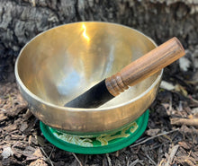 Load image into Gallery viewer, Singing Bowl-18 cm-Heart Chakra F Note-Handmade Meditation Bowl