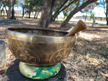 Load image into Gallery viewer, Singing Bowl-24 cm-OM Handmade Singing bowl Healing Gift Set