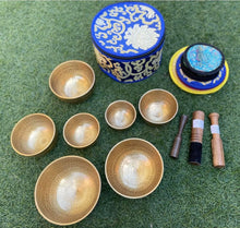 Load image into Gallery viewer, singing bowl chakra set