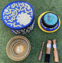 Load image into Gallery viewer, singing bowl chakra set