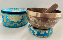 Load image into Gallery viewer, Singing Bowl Gift Set-Healing Meditation bowl-Handmade-15 cm-Om Mani Padme Hum