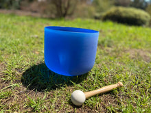 Load image into Gallery viewer, THROAT CHAKRA 8 inch Crystal Singing bowl