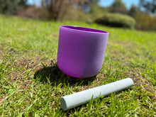 Load image into Gallery viewer, Singing bowls OM Gift Set Crystal Singing bowl