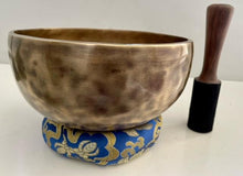 Load image into Gallery viewer, Singing bowl