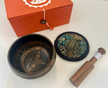 Load image into Gallery viewer, Singing bowl Gift Set-9 cm
