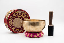 Load image into Gallery viewer, 17 cm B Note Crown Chakra Full Moon Tibetan Singing Bowl — Complete Set
