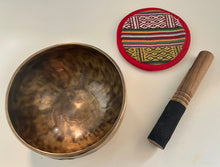 Load image into Gallery viewer, Singing bowl-Full Moon Healing Handmade Singing bowl
