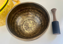 Load image into Gallery viewer, 20cm Tibetan Singing Bowl with Om Mantra &amp; Lotus Design – Meditation, Yoga &amp; Sound Healing
