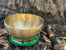 Load image into Gallery viewer, Singing Bowl-18 cm-Heart Chakra F Note-Handmade Meditation Bowl
