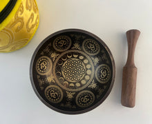 Load image into Gallery viewer, 9 cm OM Flower of Life Tibetan Singing Bowl Set – Meditation Sound Bowl with Carry Bag
