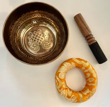 Load image into Gallery viewer, Singing Bowl-14.5 cm-Handmade-Endless Knot-Chakra Healing Bowl

