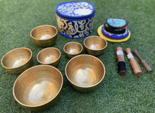 Load image into Gallery viewer, Set of 7 Singing bowls-Gift Set
