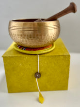 Load image into Gallery viewer, Singing Bowl-10.5 cm-Gift Set
