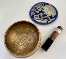 Load image into Gallery viewer, Singing bowl-12 cm-Gift Set-Sound Healing-Chakra Balance-Yoga-Reiki
