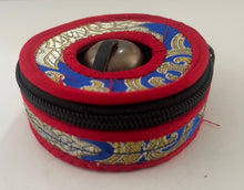 Load image into Gallery viewer, 7 cm Tibetan Tingsha Bell – Traditional Meditation &amp; Sound Healing Cymbals
