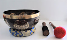 Load image into Gallery viewer, Singing bowl-Flower of Life-20 cm
