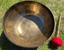 Load image into Gallery viewer, Singing bowl-Hand hammered-33 cm
