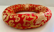 Load image into Gallery viewer, Singing bowl-Ring Cushions-Red-25 cm
