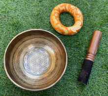 Load image into Gallery viewer, Singing Bowl-15.5 cm-Handmade-Flower of Life
