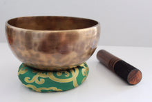 Load image into Gallery viewer, singing bowls for beginners
